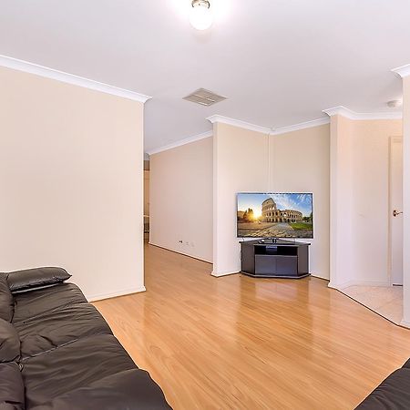 City Heights Perth Exterior photo