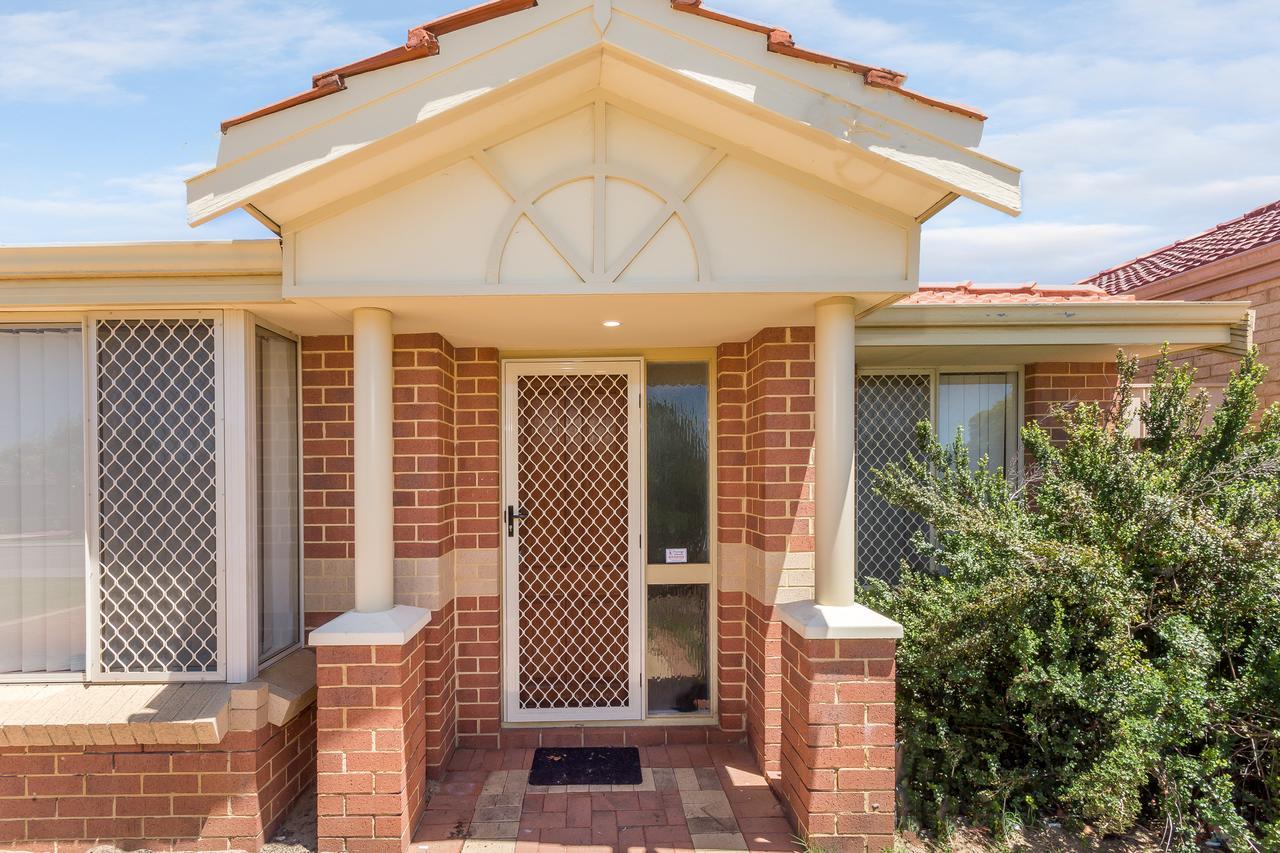 City Heights Perth Exterior photo