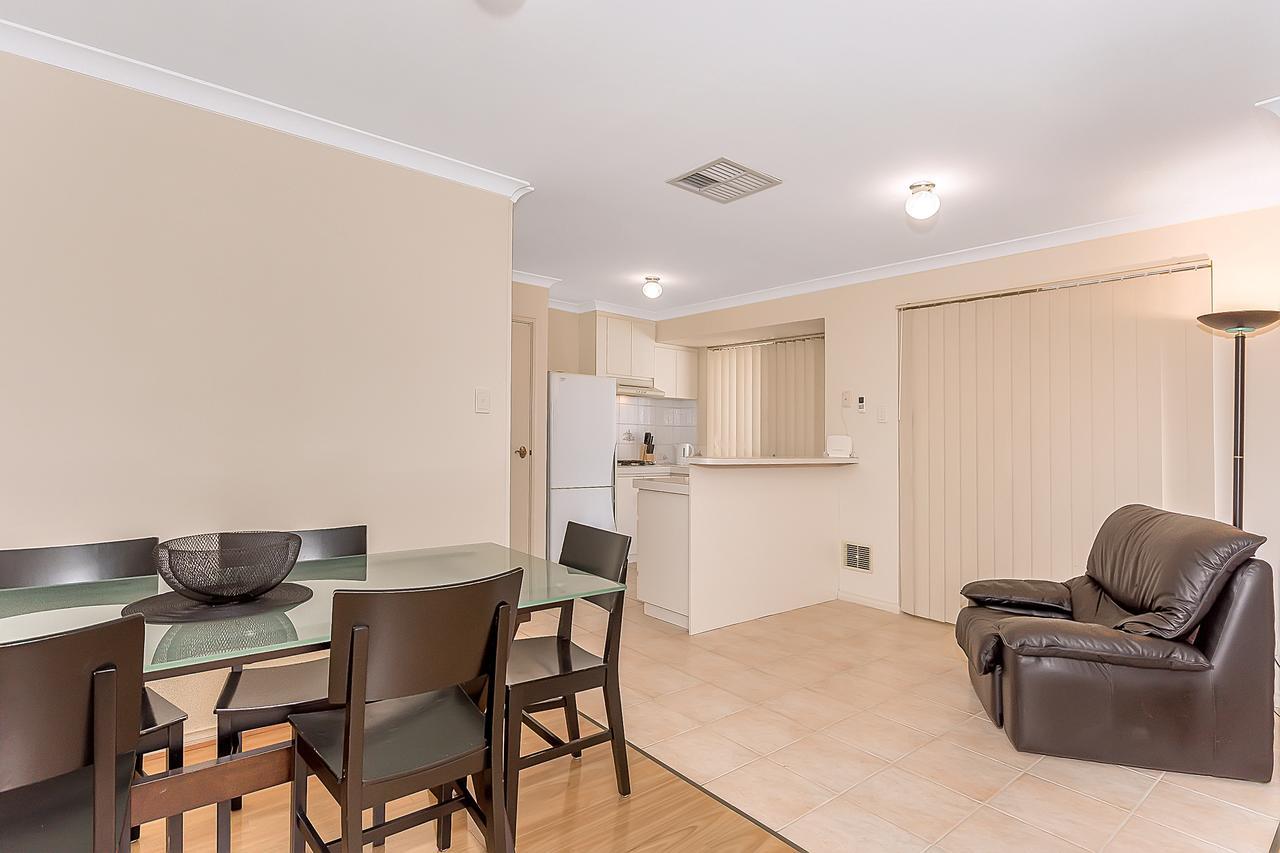 City Heights Perth Exterior photo