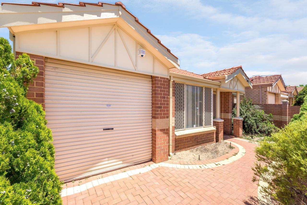 City Heights Perth Exterior photo